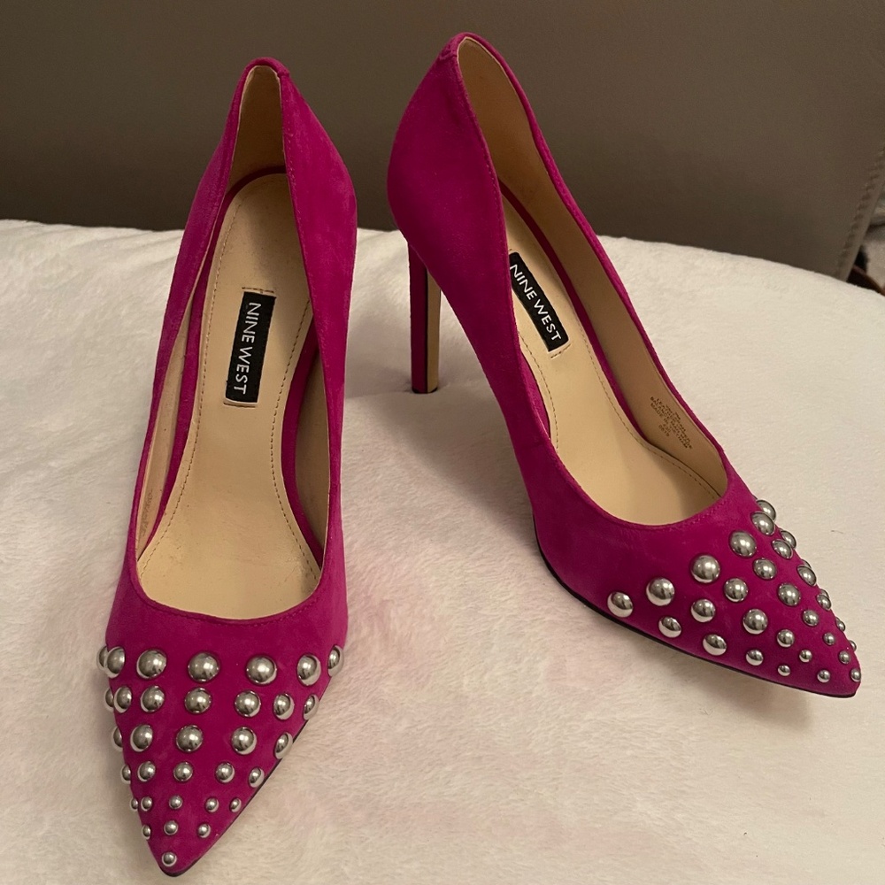 Shoes - Picture 2 of 4